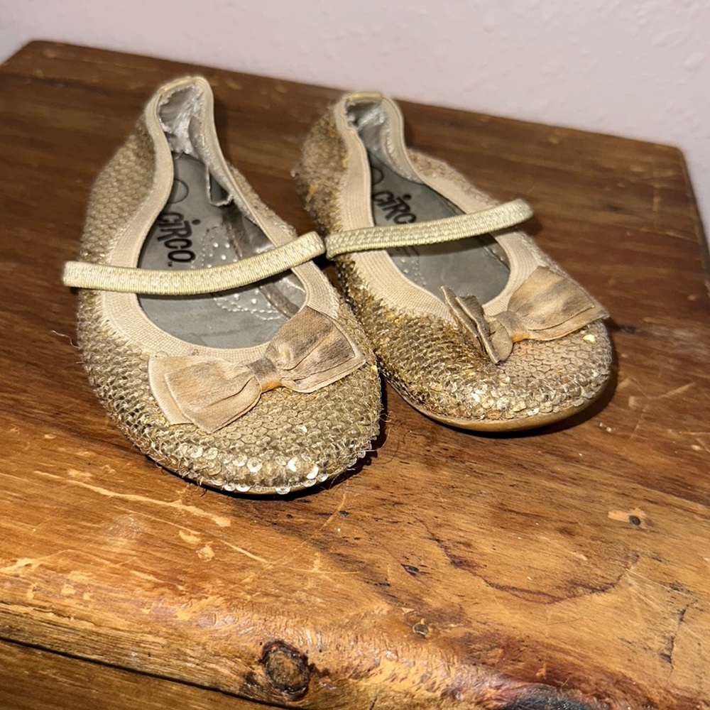Girls sequin dress shoes